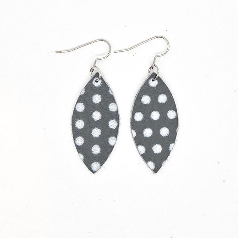 Leather Earrings/Medium Petal-Prints