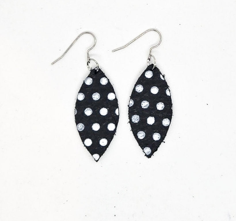 Leather Earrings/Medium Petal-Prints